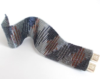 Nero e colore ambrato bracciale, bracciale di perline Toho tesoro, Chevron geometrica polsino bracciale d'argento, design perline braccialetto di perline