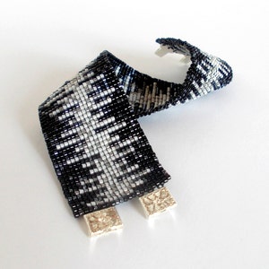 Beaded Black White and Grey Cuff Bracelet, Toho Beads Loom Bracelet, Geometric Cuff Bracelet, Skyline Bracelet, Beadwork Cuff Bracelet