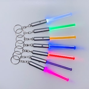 Star Wars Light Up Lightsaber Keychain