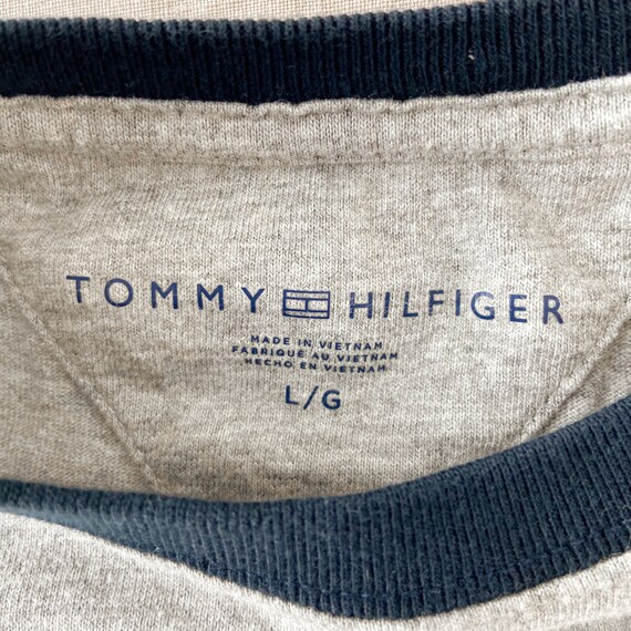 Vintage grey cropped Tommy Hilfiger graphic logo … - image 3