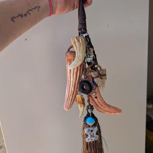 Trofeeriemtouw/tassle met tanden, klauwen en droidonderdelen voor Mandalorians, premiejagers, Star Wars OC's en meer...! Extra Large Horn