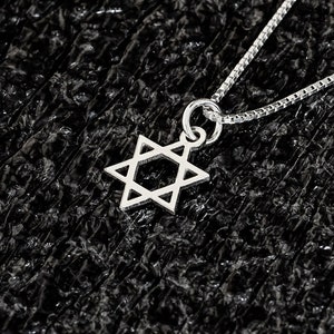 Classic Tiny 925 Sterling Silver Star of David Necklace