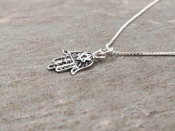Filigree shop hamsa necklace