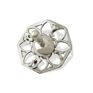 Dreidel floral pequeño de plata de ley con bendición de Hanukkah para niños
