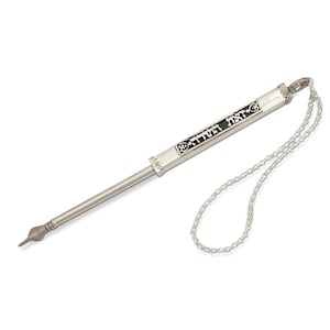 Geometrisk Torah-pekare i 925 sterlingsilver dekorerad med en utskuren hebreisk välsignelse och kall emaljbakgrund - Judaisk Bar Mitzvah-present