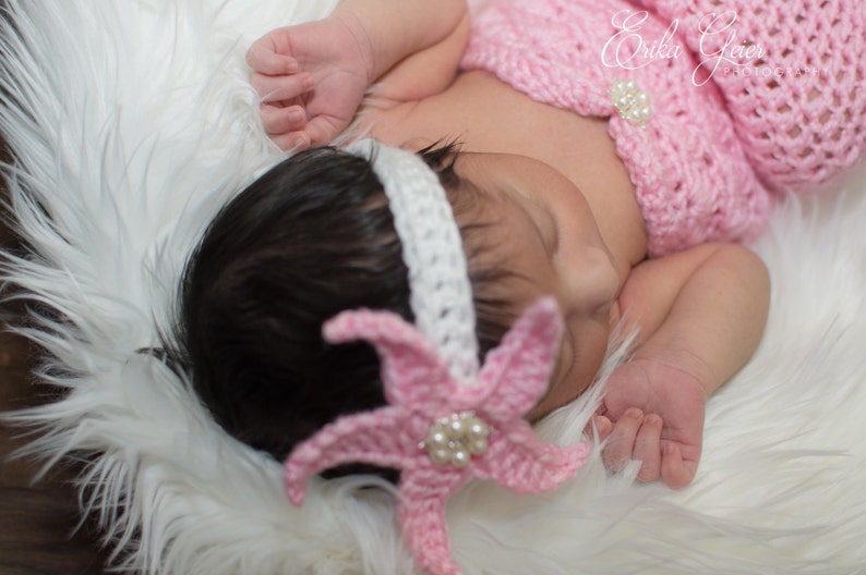 Pattern Crochet Newborn Mermaid Outfit with Starfish Headband, Crochet Newborn Baby Pink Mermaid Set with Pearls image 2
