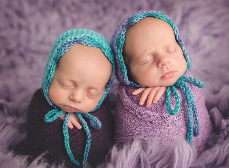 Pattern Crochet Newborn Baby Girl Outfit with Romper, Bonnet Hat, and Headband Photo Prop Crochet Newborn Twin Baby Girls Photography Set image 2