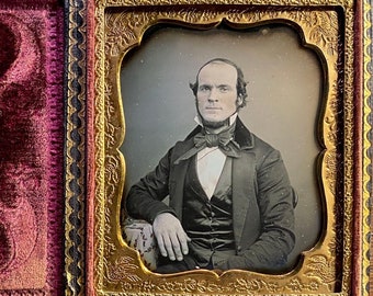 Sharp sixth plate daguerreotype of a wealthy man. Full case.