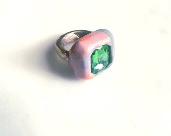 Retro Swirl Kelly Green Crystal Clay Adjustable Ring (sizes 6-7)