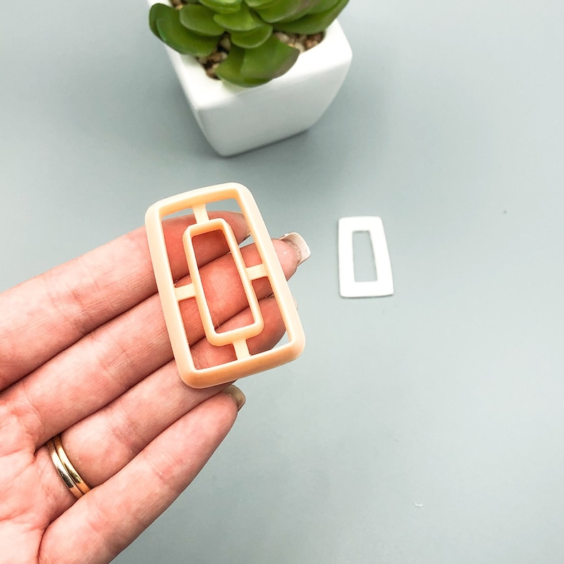 A slight tapered rectangle clay cutter donut