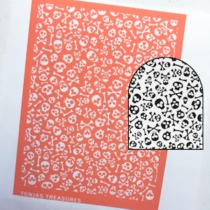 Stencil serigrafico Lotta Skulls: Strumenti per la creazione di gioielli in argilla polimerica (Regno Unito). Serigrafia per divertirsi ad Halloween.