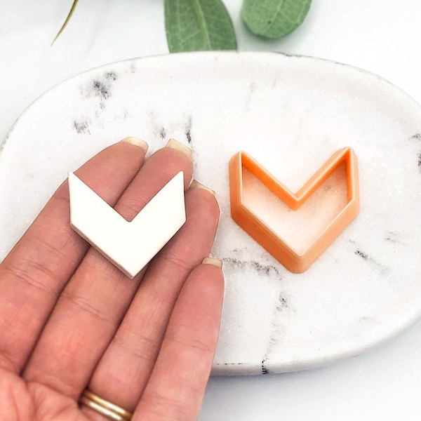 Clay Cutter Chevron for Handmade Earring and Jewellery Pendant Makers UK. Arrow Shaped Polymer Clay Cutting Tool for Retro Inspired Crafts.