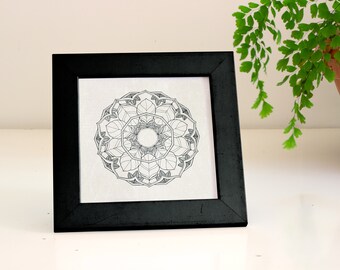 Impression fine art 6x6 – Mandala de plumes Decagon sur un joli papier bambou écologique