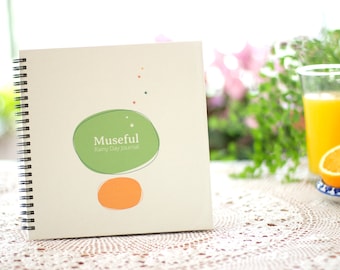 Museful Rainy Day Journal: Un guide très personnel pour améliorer le bien-être émotionnel - Remplissez pour créer votre propre manuel (thème juteux)