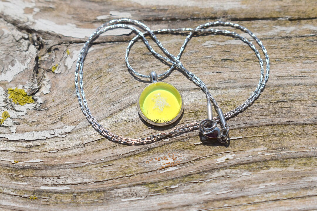 Preserved snowflake necklace deals