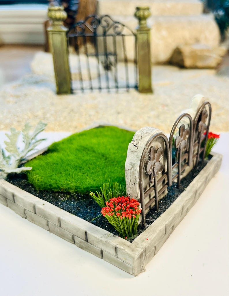 Miniature Grave Scene: Fairy Garden Cemetery Diorama - Etsy