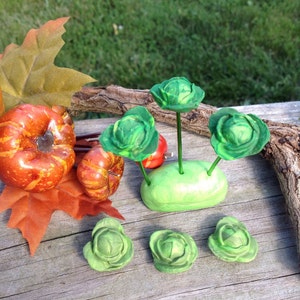 Set of 4 Miniature Cabbage, Green or Purple Cabbage, Miniature Garden Vegetables, Fairy Garden Vegetables, Faux Mini Cabbage Plants