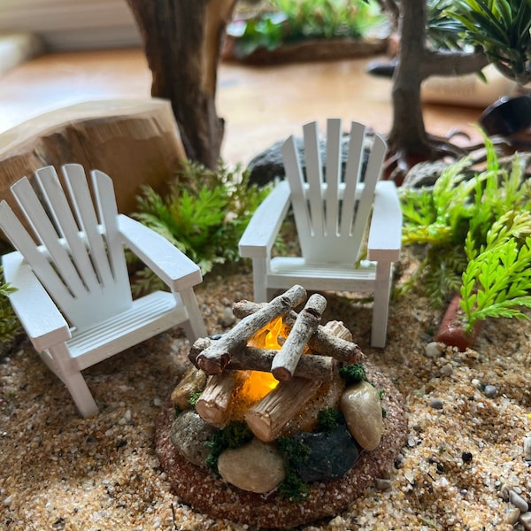 Miniature Lighted Campfire: Dollhouse Fairy Garden Cake Topper