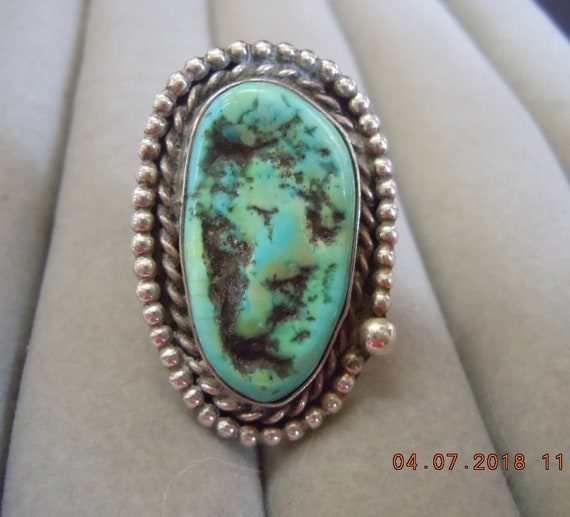 Gorgeous Turquoise Sterling Ring - size 6 - great… - image 1