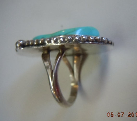 Gorgeous Turquoise Sterling Ring - size 6 - great… - image 2