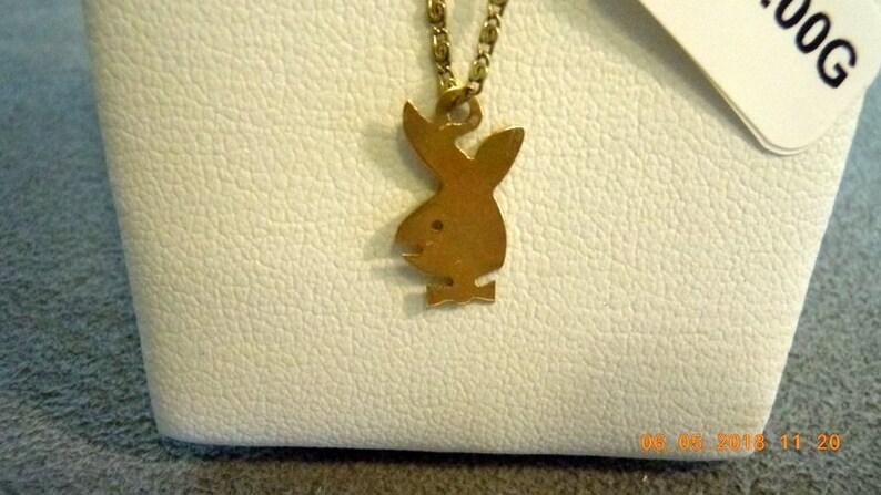 14k Gold Playboy Bunny Necklace Top 
