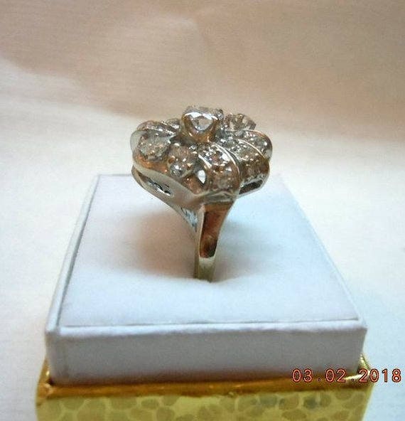 14K White Gold Swirl Diamond Vintage Ring - Stunn… - image 5