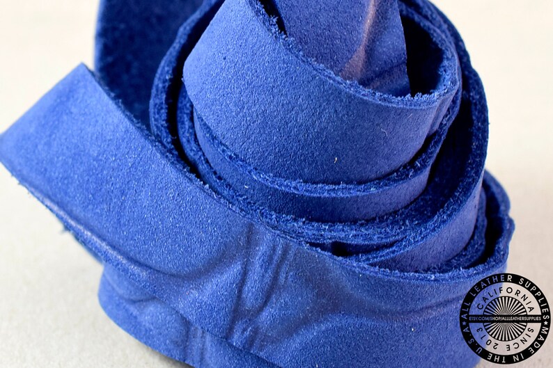 Blue Crocodile Embossed Single Sided Flat Leather Raw Cut Strap 20mm s12-L-Blu 34 inch