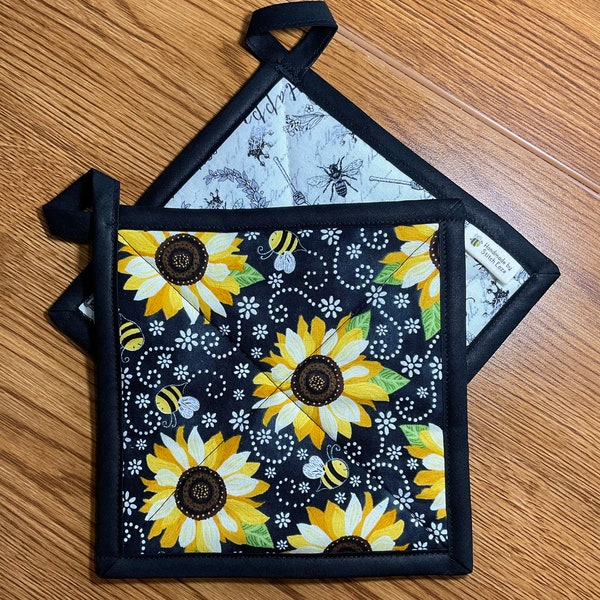Sunflowers and Bees Pot Holder