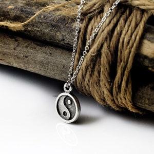 Yin Yang Pendant Necklace on Stainless Steel Chain, Yoga Spiritual Charm Jewerly, Unisex Gift