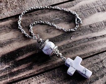 White Howlite Car Rearview Mirror Charm Accessories, Ornament, Hanger, Religious Christian Cross Dangler, Travellers Drivers Gift