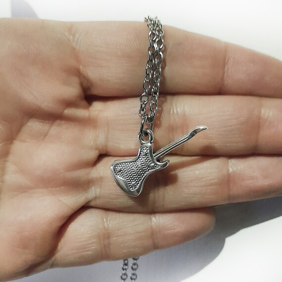 Collier Pendentif Guitare En Acier Noir - Chaine 60 Cm - Neuf Sans Emballage