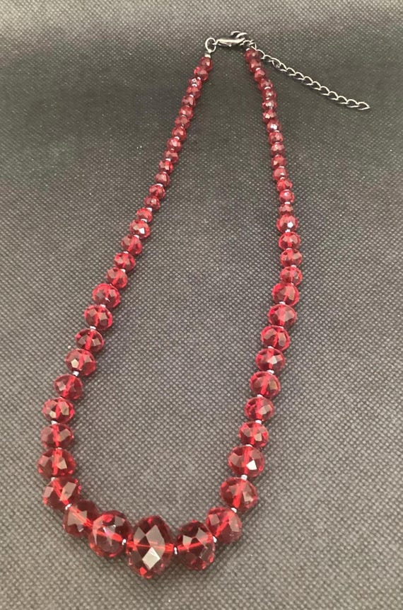Ruby Red Glass Bead Graduated Sizes Necklace Vint… - image 2