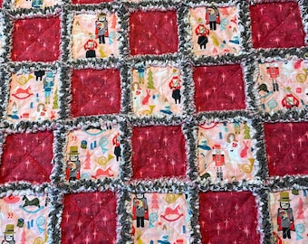 NUTCRACKER CHRISTMAS RAG Quilt, Nutcracker Blanket, Nutcracker Rag Quilt, Christmas Blanket, Red Christmas blanket