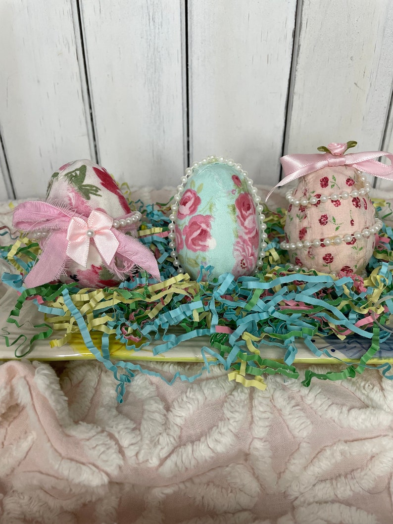 Roses & Pearls, Decorated Easter Eggs, Set of 3 Decorated Easter Eggs image 1