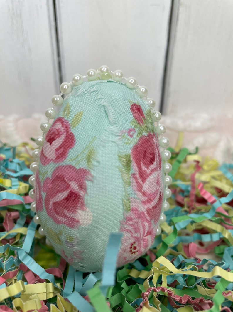 Roses & Pearls, Decorated Easter Eggs, Set of 3 Decorated Easter Eggs image 3