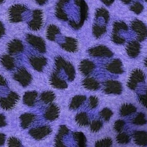 Lila LEOPARDmönstertyg på en mängd olika tyger - för heminredning, kläder, tapeter även.