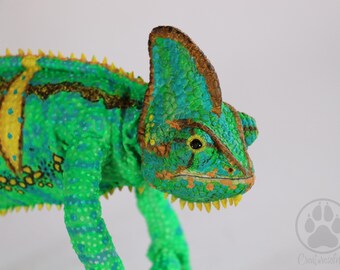 Veiled Chameleon poseable artdoll