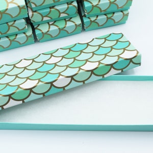 Mermaid Print Aqua Gift o Display Box- Cajas de joyería Kraft con tapas- Cajas de almacenamiento- Cajas de contenido reciclado- con relleno de fibra- Juego de 12