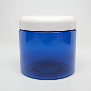 Pode incluir: Um frasco de plástico azul com tampa branca. O frasco está vazio e pronto para ser preenchido com o seu produto favorito.