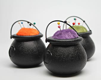 Cauldron Pincushion- Novelty pin cushion- Sewing Accessory- Halloween- Fall Decor- Autumn Decorating