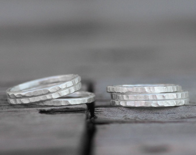 Elovia – Hammered Silver Ring