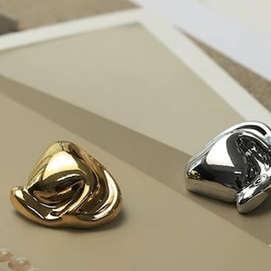 50 Pcs Irregular Gold / silver Shank Buttons, Alien Metal button For Woman Suit, Women clothing Cardigan, High-end jacket