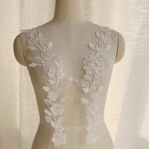 Venice Beading Ivory Bridal Petals bodice applique, Branch flowers Leaf Patch For Collar, Flower Girl, Full Dress, Party Gown, 1 Pair