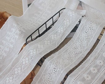 Inserte el adorno de ojales de algodón en blanco roto, bordado de geometría Flores Algodón a rayas Adorno para faldas, reliquia, costura de prendas, por 1 yarda