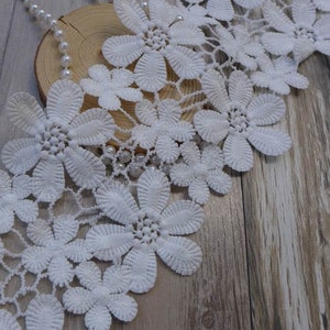 2 Yards Off White Daisy Petal Lace Trim, Venice Crochet lace trim for Bridal Dresses Sashes, Lace Collar, Clothing Lace, 4.33&quot;