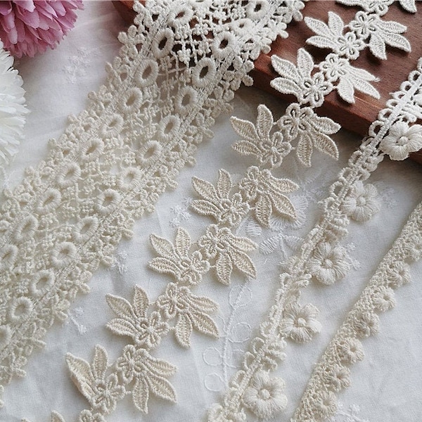 Vintage Narrow Beige Cotton Lace Trim,  Floral Ecru Cotton Lace Trim For DIY Crafts, Toddle Dress, Costume Design