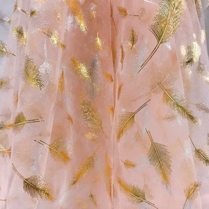 Fee-Druck-Goldfedern Tüll-Spitze-Gewebe, Mesh-Spitze-Gewebe für Brautkleid, Abschlussball, Festzugskleid, Toddle, Lyric Dance Kleid, Schleier