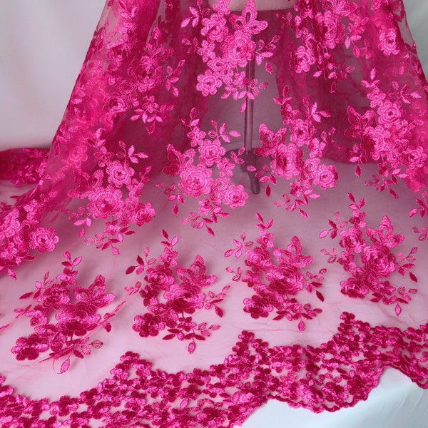 Tissu de dentelle florale rose vif avec bord de pétoncles pour robe de mariée, robe de demoiselle d’honneur, robe de fête ou robe de cocktail, By 1 Yard