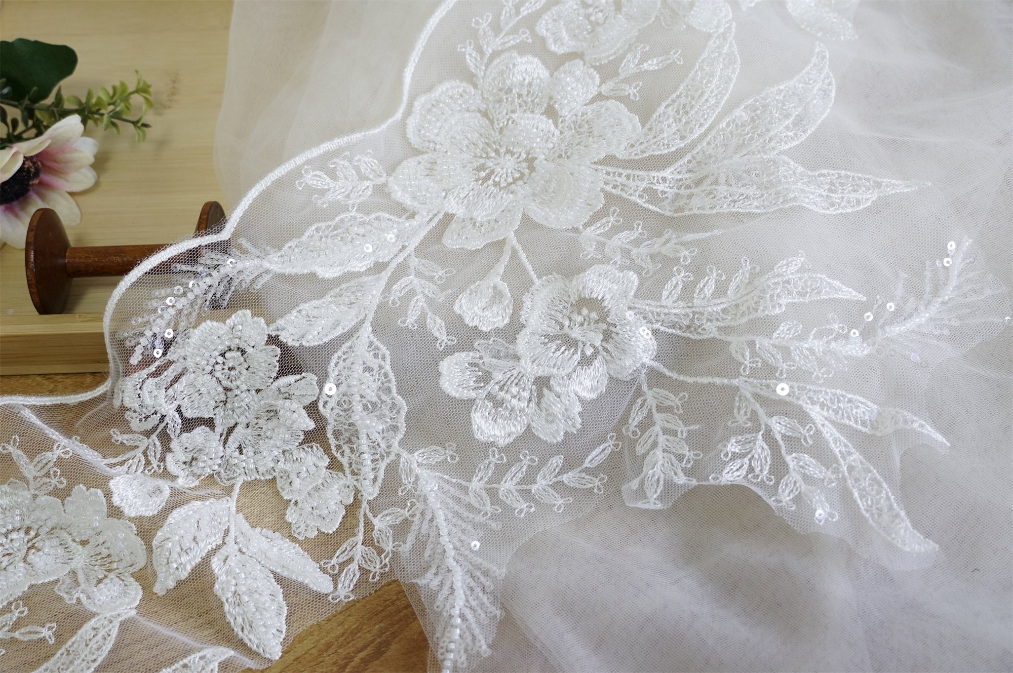 Delicate Floral Embroidery Beading Sequins Lace Trim, off White Veil Lace  Trim for Church Wedding Dress, Event Dress Border, by 1 Yard - Etsy Israel