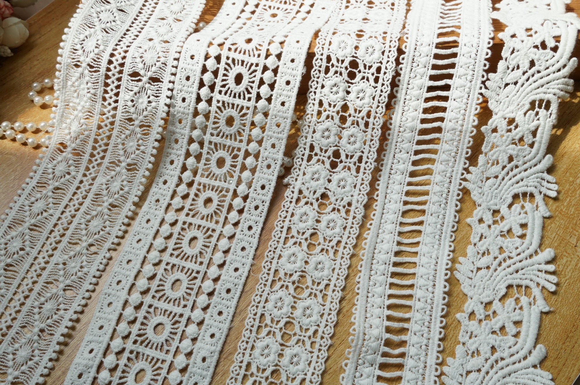 JekyTMP 9 Meter Spitzenbordüre - 9cm Vintage Blumen Spitzenband Für Nähen & Deko In Weiß